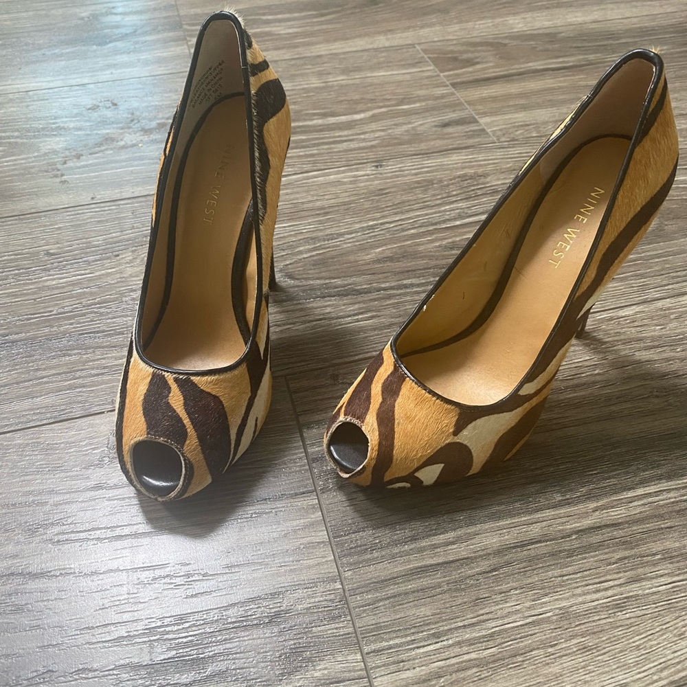 Nine West peep toe pumps